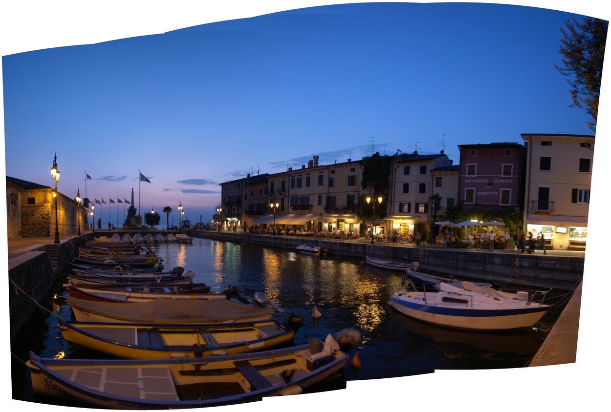 Lazise bei Nacht